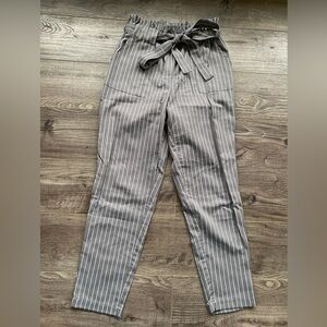 3/$15 Grey and white pin strip paper bag high waist trouser pants slight crop